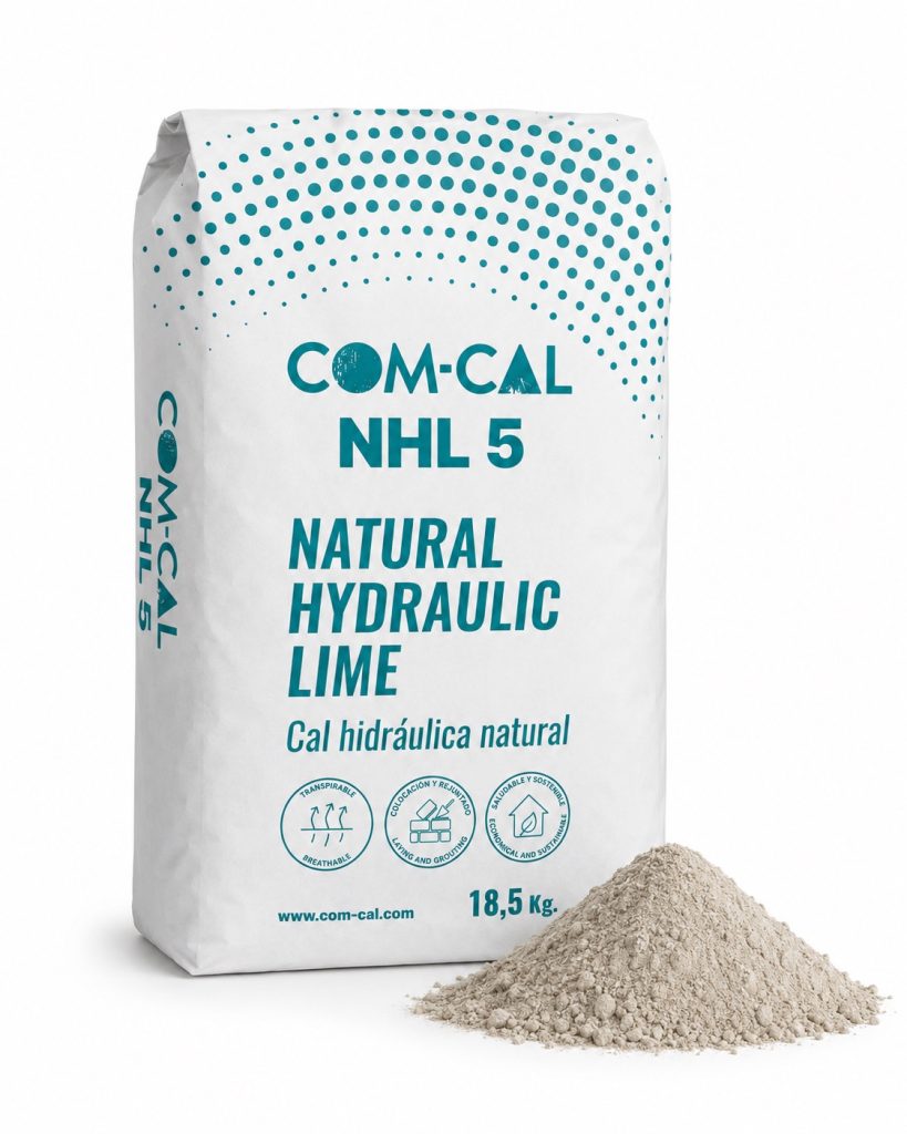 Zak COM-CAL NHL 5 met grijsbeige hydraulische kalk en label Meest gekozen
