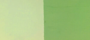 Monte Carlo groen. Foto links: het pigment wordt gemengd in de Badisof Plus (kant-en-klare kalkverf die je in ons deco-assortiment vindt) in een verhouding van 5%, dus 50 g pigment per kilo witkalk. Foto rechts: het pigment wordt gemengd in de Badisof Plus in een verhouding van 20%, dus 200g pigment per kilo witkalk.